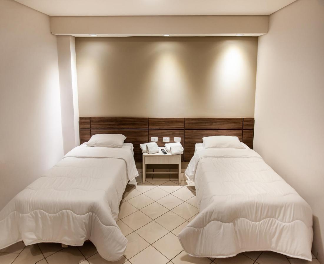 London Hotel 론드리나 외부 사진