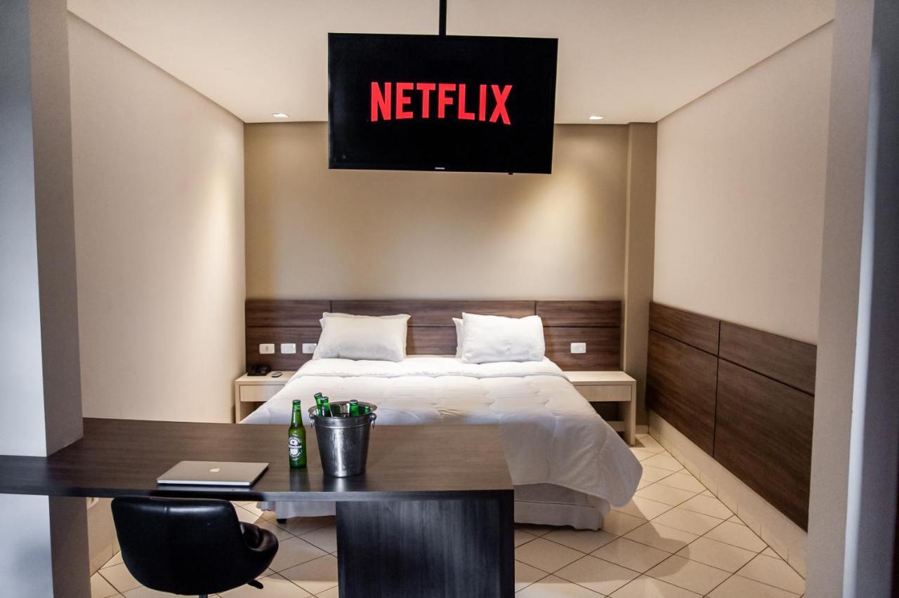 London Hotel 론드리나 외부 사진