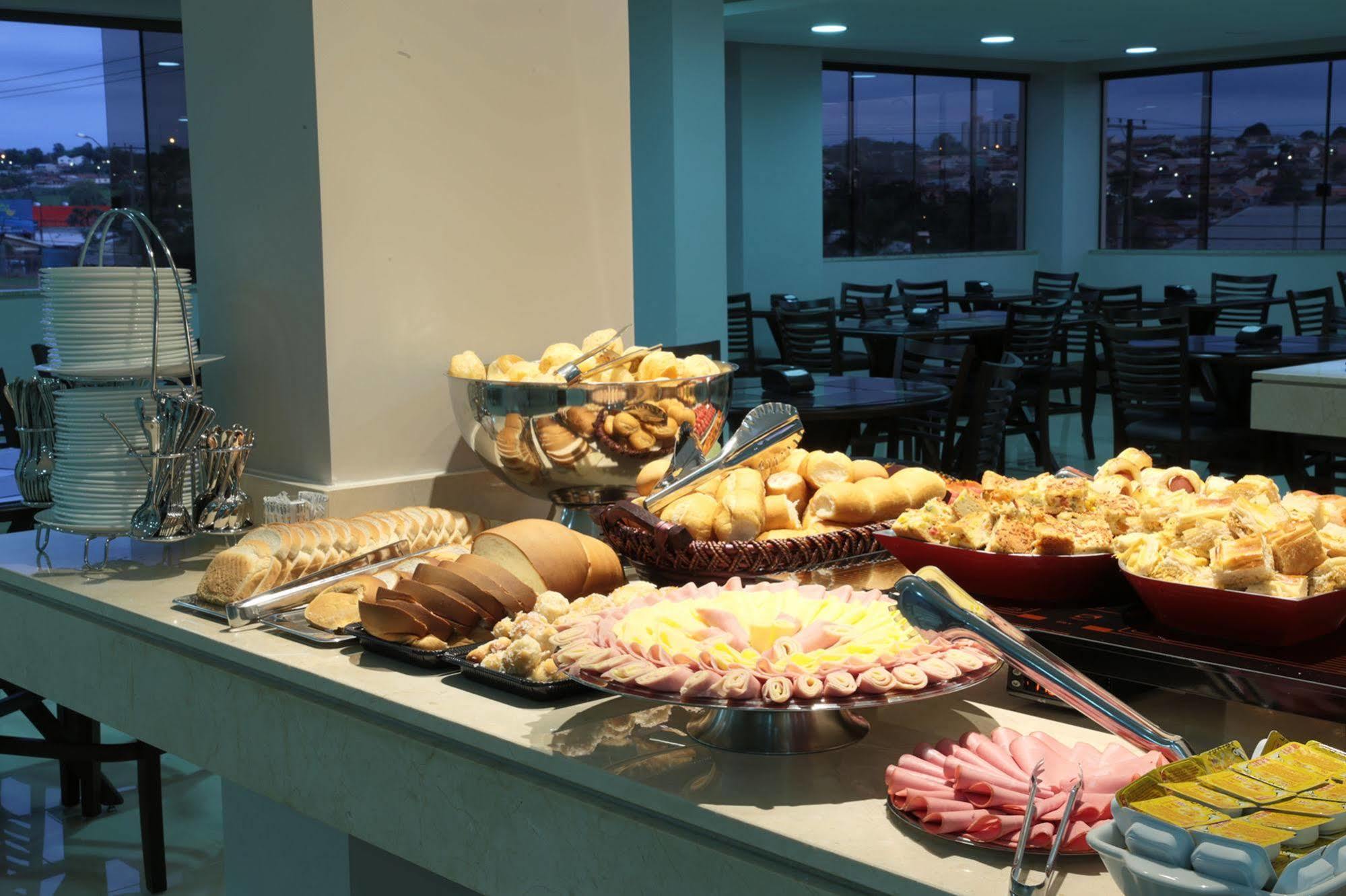 London Hotel 론드리나 외부 사진